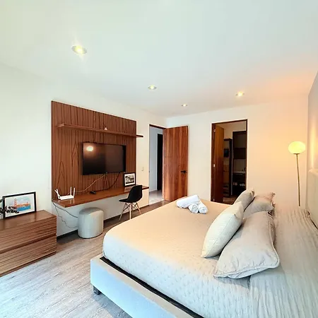 20-202 Elegant 2Br-Roma Norte Parking 24-7 Security